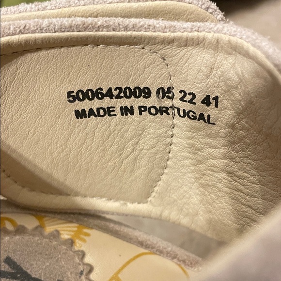 Flu London Stylish Women's Peep-Toe Wedge Sandals cream suede. 41 - Picture 3 of 6